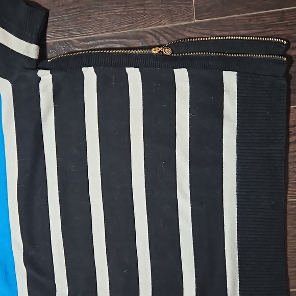 3/$45-Anne Klein Striped Knit Short Sleeve Shirt with Side Zip, Medium - Picture 5 of 13